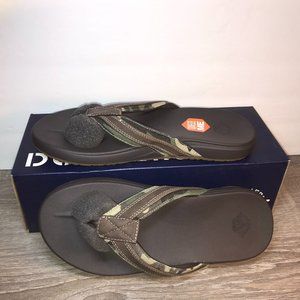 NIB Dockers Fletcher Flip-Flop/Thong Camo/Dark Brown Sandals [M Sz 8]